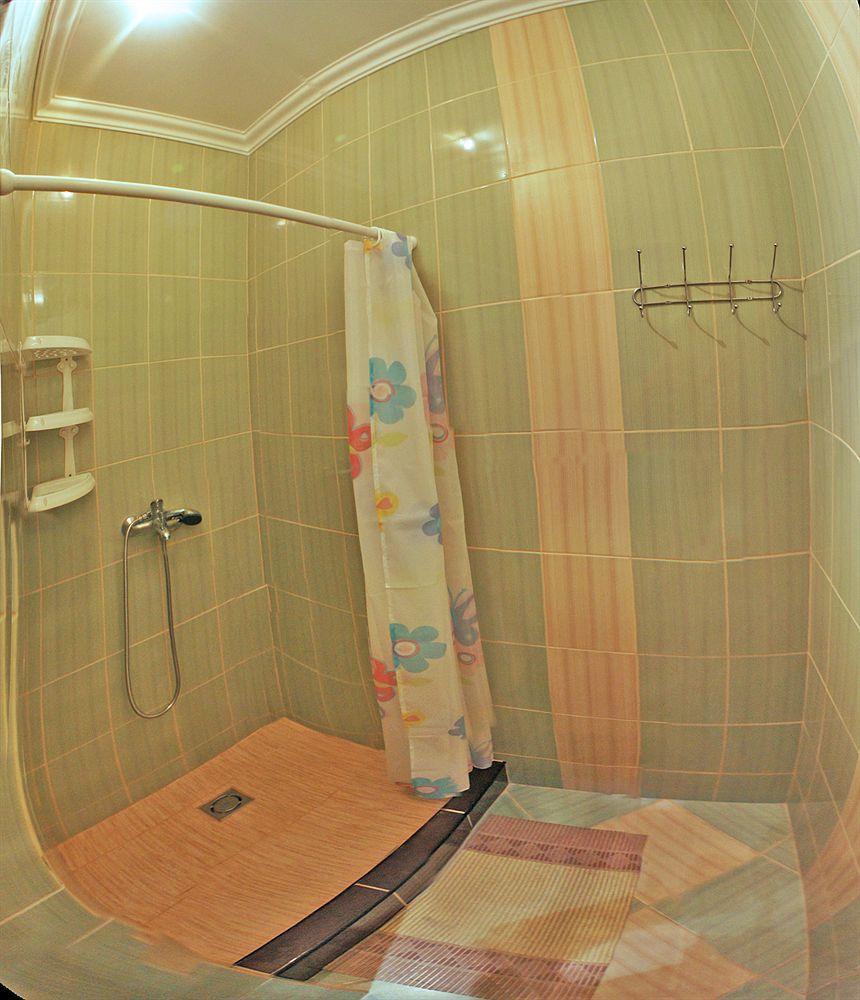 Chemodan Hostel โอเดสซา ภายนอก รูปภาพ