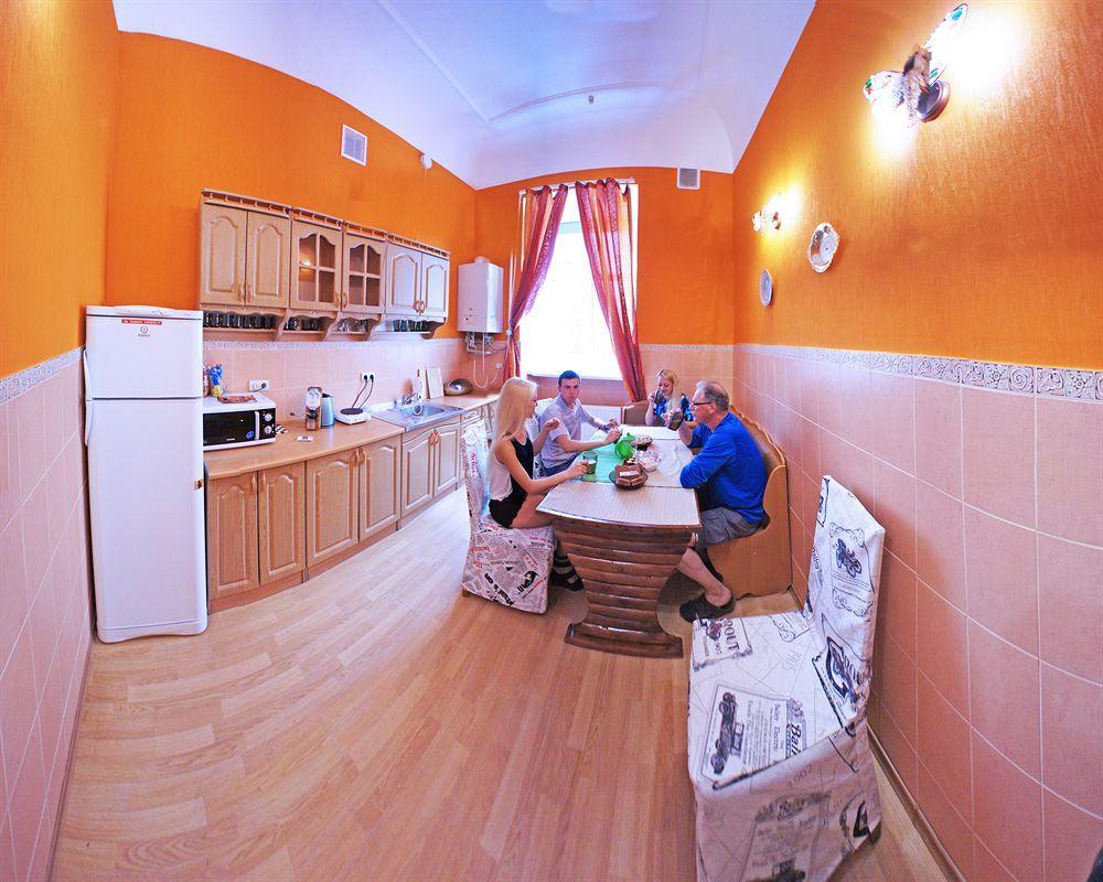 Chemodan Hostel โอเดสซา ภายนอก รูปภาพ