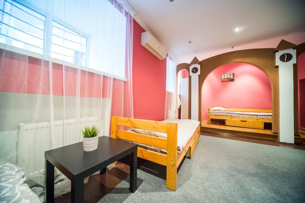 Chemodan Hostel โอเดสซา ภายนอก รูปภาพ