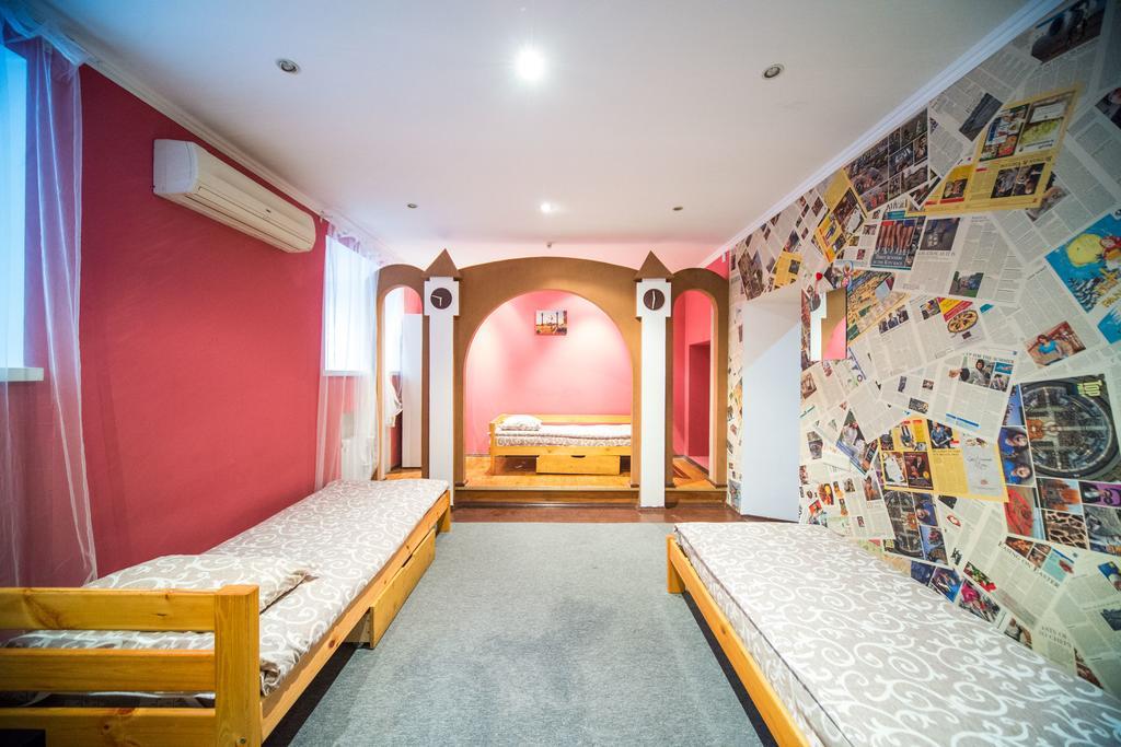 Chemodan Hostel โอเดสซา ภายนอก รูปภาพ