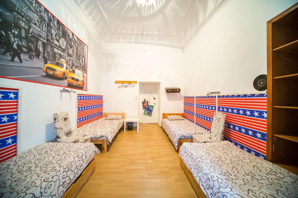 Chemodan Hostel โอเดสซา ภายนอก รูปภาพ