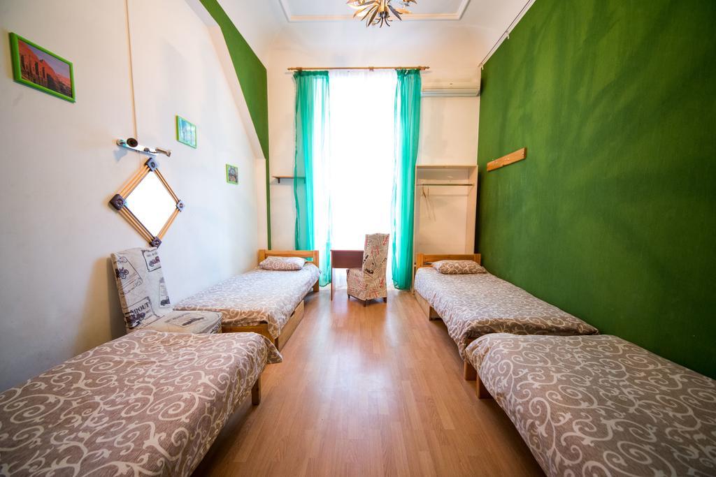Chemodan Hostel โอเดสซา ภายนอก รูปภาพ