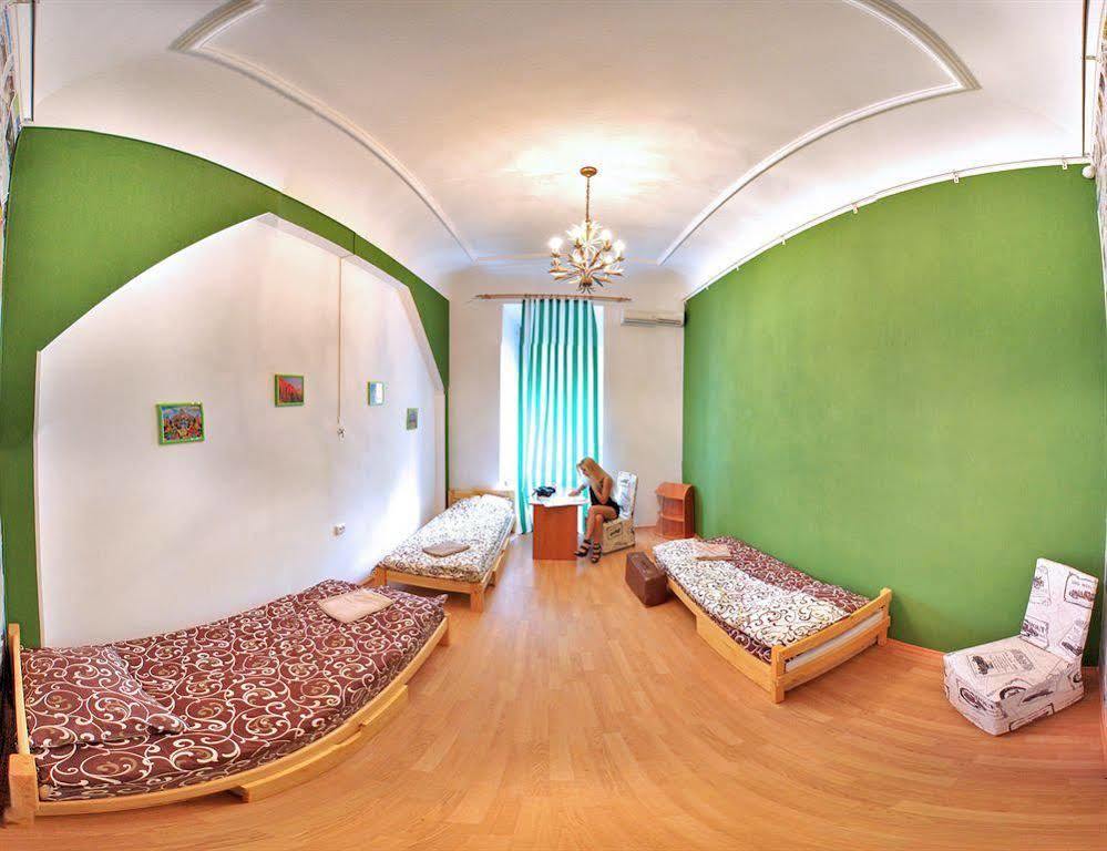 Chemodan Hostel โอเดสซา ภายนอก รูปภาพ